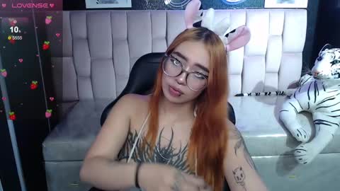 Snapshot of anni_acker_b chatting on February 12, 12:55 pm Anni acker b online show from February 12, 12:55 pm