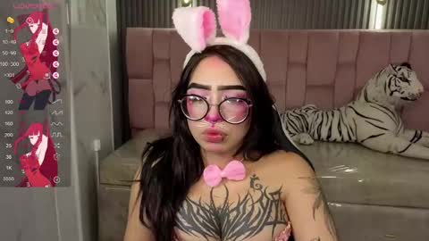 Snapshot of anni_acker_b chatting on October 31, 1:45 pm Anni acker b online show from October 31, 1:45 pm