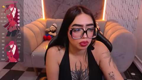 Snapshot of anni_acker_b chatting on January 15, 1:26 pm Anni acker b online show from January 15, 1:26 pm