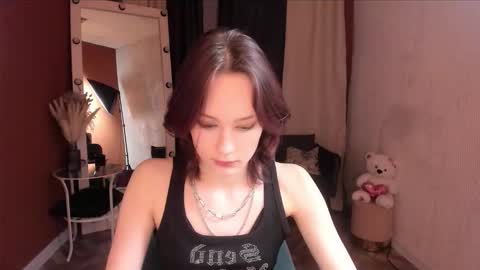 Anni online show from December 3, 1:09 pm