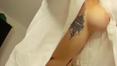 Snapshot of anniaheels chatting on December 14, 1:55 am Annia Acosta online show from December 14, 1:55 am