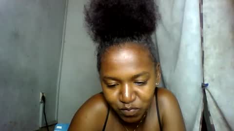 annick98 online show from February 17, 7:49 am