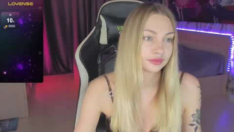 Annie online show from December 22, 7:44 am