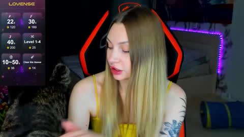 Snapshot of annie69kiss chatting on March 3, 7:31 pm Annie online show from March 3, 7:31 pm