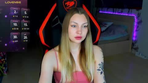 Annie online show from March 22, 7:50 pm