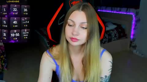 Snapshot of annie69kiss chatting on April 30, 8:57 pm Annie online show from April 30, 8:57 pm
