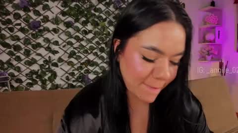 Snapshot of annie_barozzi chatting on December 15, 6:15 pm annie_barozzi online show from December 15, 6:15 pm