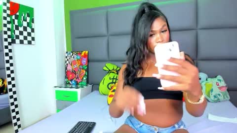 annie_dolce_ online show from September 11, 4:18 pm