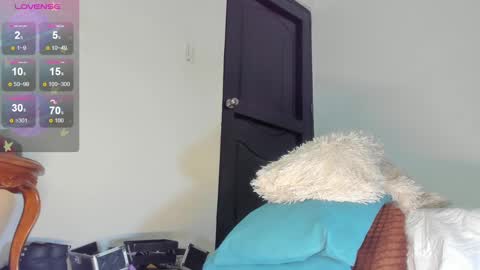 Snapshot of annie_santosx chatting on March 6, 4:49 pm annie_santosx online show from March 6, 4:49 pm