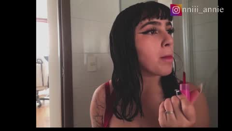 Snapshot of annie_snow_ chatting on October 16, 6:53 pm JEANNE no olvides seguirme dont forget follow me uu online show from October 16, 6:53 pm