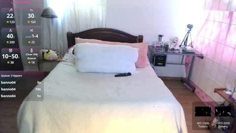 Snapshot of annie_swan_18 chatting on December 11, 3:58 pm LAURA - A n n i e S w a n online show from December 11, 3:58 pm