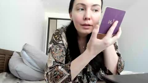 Annie online show from February 28, 1:45 pm