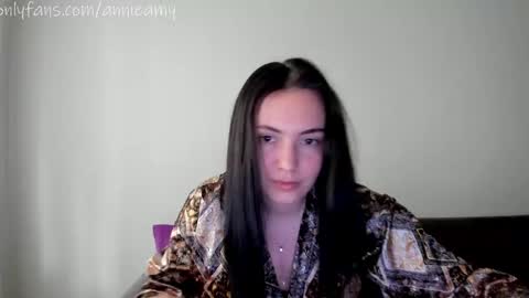 Annie online show from April 15, 1:40 pm