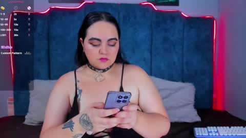 Snapshot of annieesweett_ chatting on May 17, 9:00 pm Annie Sweet Cherry online show from May 17, 9:00 pm