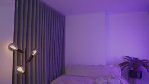 Snapshot of annieguzman_ chatting on May 11, 10:29 pm Annie FREE TRIAL IN BIO online show from May 11, 10:29 pm