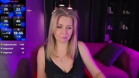 Annie online show from December 6, 11:54 am