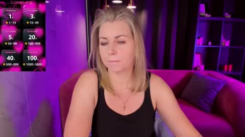 Annie online show from March 2, 5:44 am