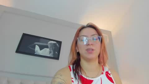 Snapshot of anniemartinezz chatting on December 21, 11:22 am Annie online show from December 21, 11:22 am