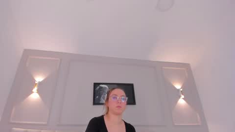Snapshot of anniemartinezz chatting on January 16, 5:55 pm Annie online show from January 16, 5:55 pm
