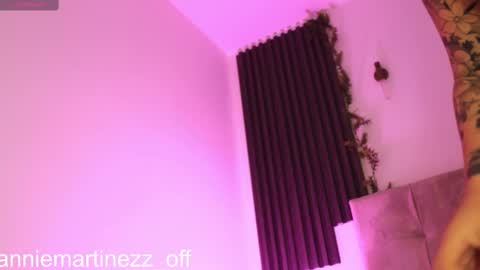 Snapshot of anniemartinezz chatting on October 13, 1:33 pm Annie online show from October 13, 1:33 pm