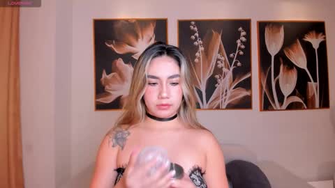 Annie Monroe online show from October 27, 11:36 am