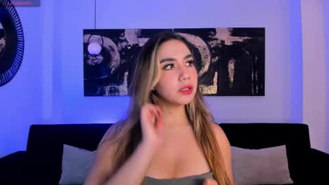 Annie Monroe online show from December 15, 11:58 am