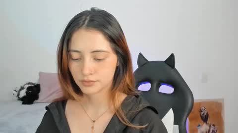 Annie online show from October 24, 3:25 am