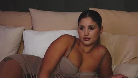 AnnieStyles online show from October 5, 5:28 am