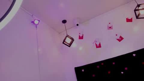 Annie Evans  online show from February 13, 7:04 am