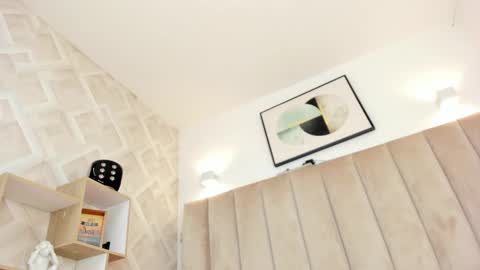 Annie Queen online show from February 18, 3:13 am