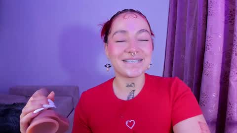 Snapshot of annika_03 chatting on September 30, 1:32 am Gise. online show from September 30, 1:32 am