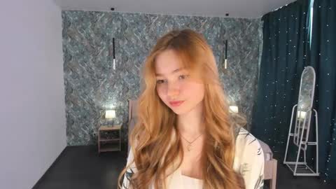 Snapshot of annitalail chatting on March 22, 8:51 am Any online show from March 22, 8:51 am