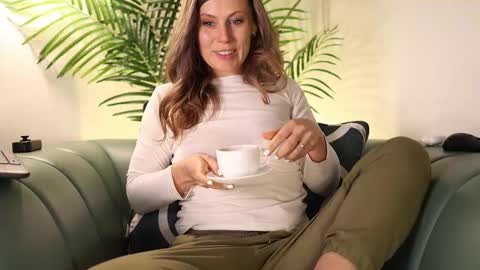 annittastar online show from December 23, 3:59 am