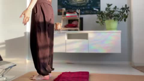 Snapshot of anntics_ chatting on September 17, 3:52 am N  antics online show from September 17, 3:52 am