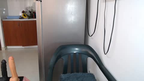 Snapshot of anntonella_squirt chatting on September 24, 1:25 pm anntonella_squirt online show from September 24, 1:25 pm