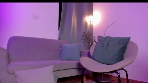 Snapshot of anntoniawood chatting on May 15, 11:23 pm Anntonia Woods online show from May 15, 11:23 pm