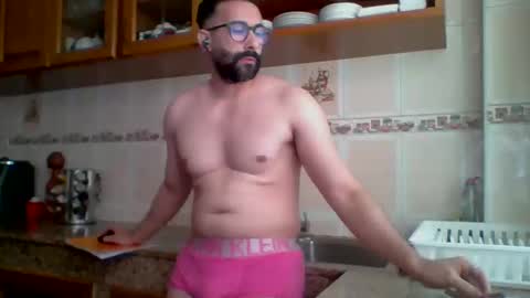 Snapshot of annuler_9 chatting on April 15, 2:24 pm adrenalinE online show from April 15, 2:24 pm