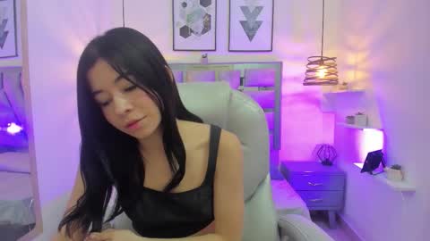 Anny bridge online show from November 18, 1:04 pm