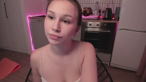 Anna online show from February 6, 9:43 am