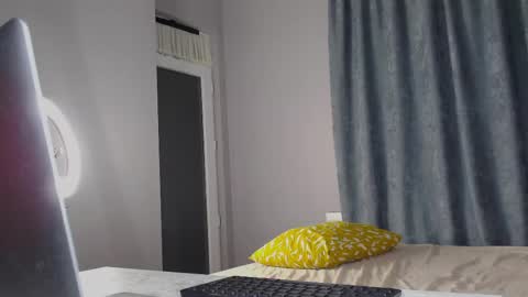 Snapshot of anny_meow chatting on February 6, 9:06 pm Ann  My current schedule is below  online show from February 6, 9:06 pm