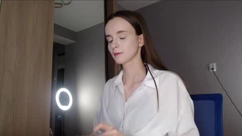 Snapshot of anny_meow chatting on February 19, 2:12 am Ann  My current schedule is below  online show from February 19, 2:12 am