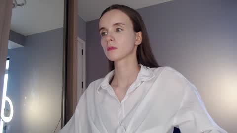 Snapshot of anny_meow chatting on February 19, 11:28 am Ann  My current schedule is below  online show from February 19, 11:28 am