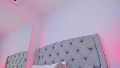 Snapshot of annybluey chatting on February 26, 3:19 pm Anny bluey online show from February 26, 3:19 pm