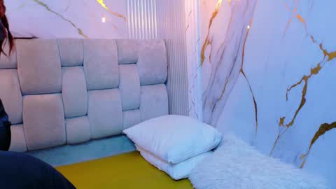 annyeli_bigtits online show from March 3, 2:39 am