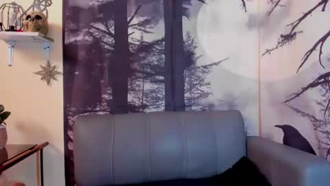 Snapshot of annyluna1 chatting on June 17, 5:14 pm Annyluna online show from June 17, 5:14 pm