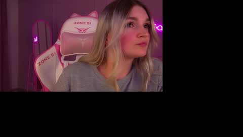 annyraii online show from November 28, 7:38 pm