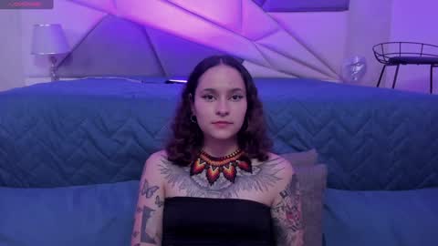 Snapshot of annythomsonn chatting on January 5, 12:31 am AnnyT online show from January 5, 12:31 am