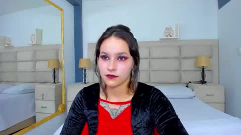 Snapshot of annythomsonn chatting on September 14, 8:19 pm AnnyT online show from September 14, 8:19 pm