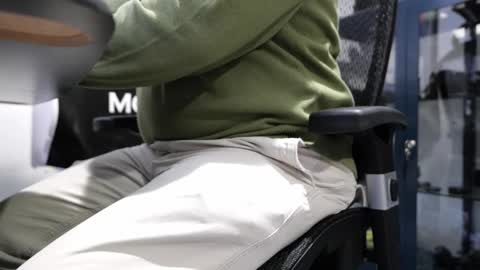 D online show from February 17, 1:32 pm