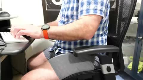 D online show from April 13, 12:43 pm